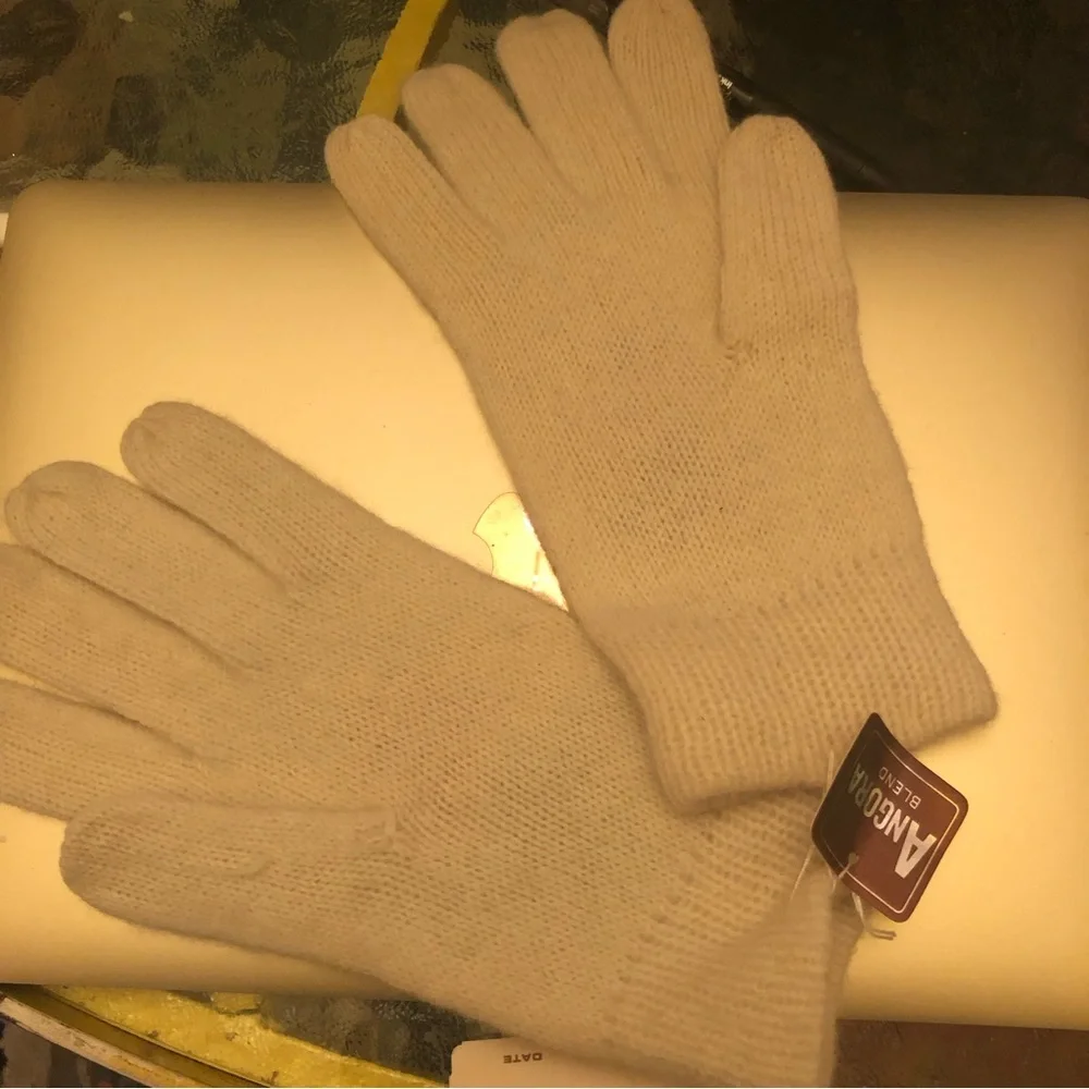 Vintage Angora Blend Flower Design Gloves Neiman  Marcus NWT  Sweet Gloves